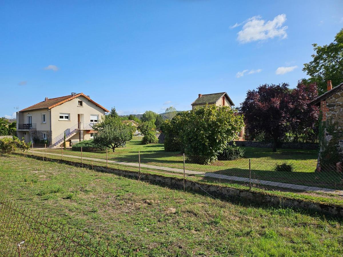La Bourzede F3 Apartment Langeac Luaran gambar