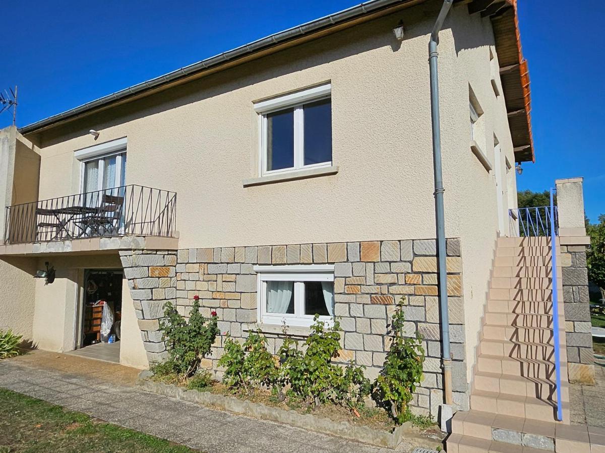 La Bourzede F3 Apartment Langeac Luaran gambar